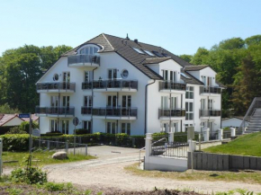 gemütliche Ferienwohnung im Ostseebad Sellin mit schönem Garten am Hochufer über der Seebrücke